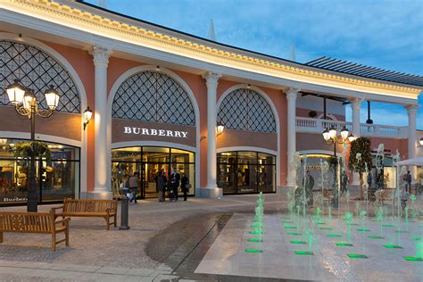 outlet village rome italy